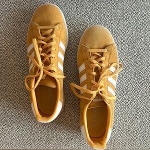 Yellow suede adidas campus - size 8 1/2